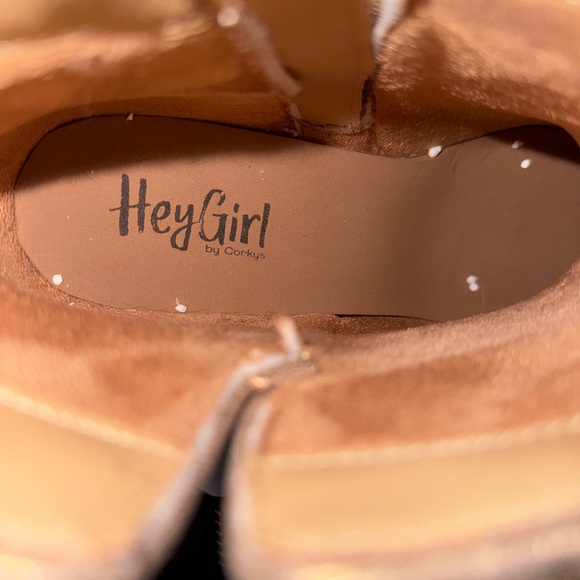 New never worn - Picture 1 of 4